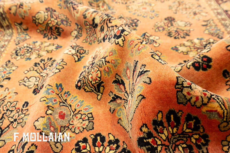 قالیچه کوچک زمینه هلویی آنتیک ایرانی ساروق کد:۶۰۲۹۶۲۲۵